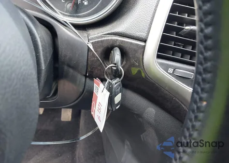 2011 Jeep Grand Cherokee Laredo from USA, damaged, VIN 1J4RR4GG0BC556571